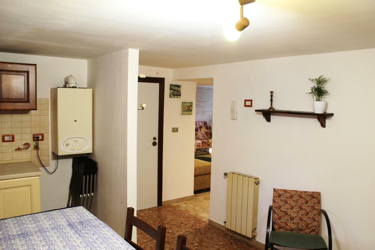 Tavernetta Jolie Apartment เปสการา ภายนอก รูปภาพ