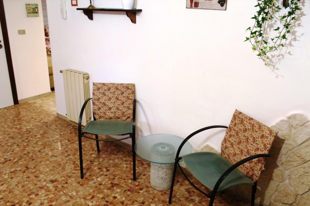 Tavernetta Jolie Apartment เปสการา ภายนอก รูปภาพ