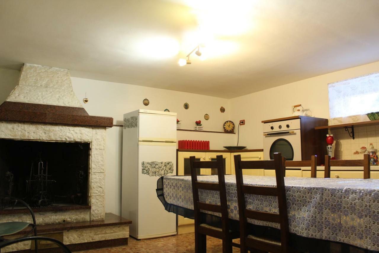 Tavernetta Jolie Apartment เปสการา ภายนอก รูปภาพ