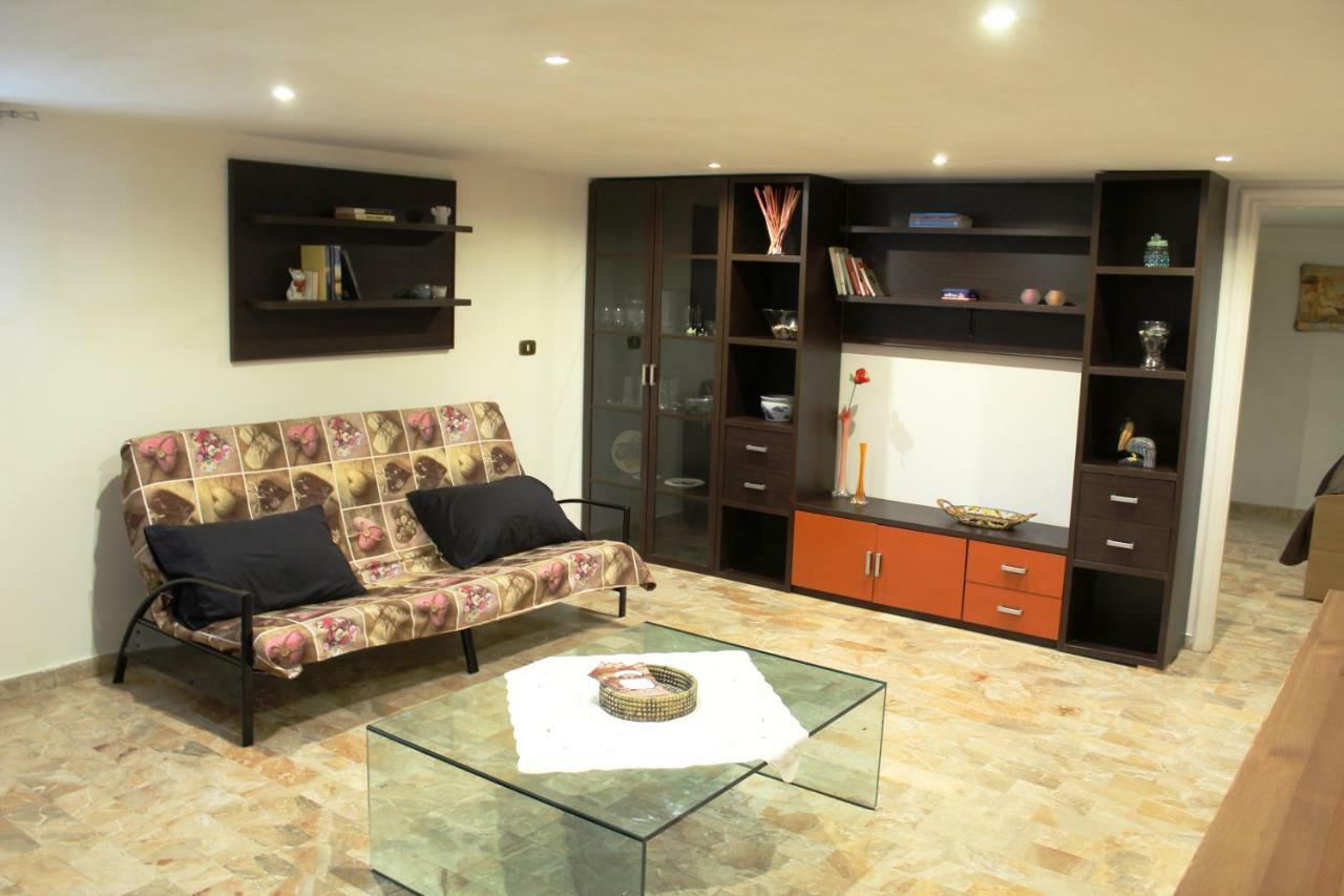 Tavernetta Jolie Apartment เปสการา ภายนอก รูปภาพ