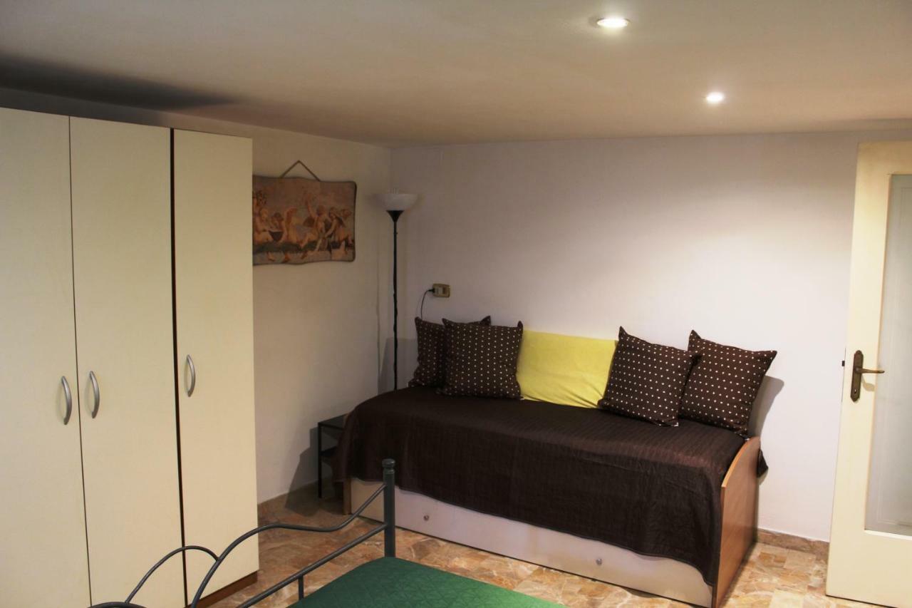 Tavernetta Jolie Apartment เปสการา ภายนอก รูปภาพ
