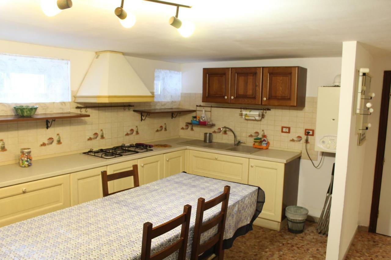 Tavernetta Jolie Apartment เปสการา ภายนอก รูปภาพ