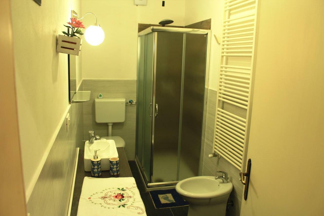Tavernetta Jolie Apartment เปสการา ภายนอก รูปภาพ